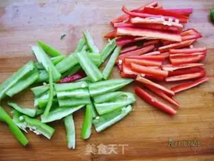 Make Twin green bean sprouts step 0