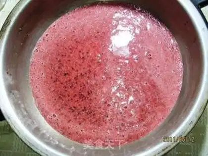 Make Homemade cherry sauce step 4