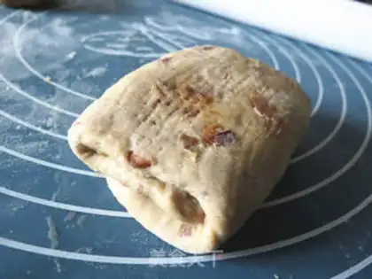 Make Red sugar date bread step 6