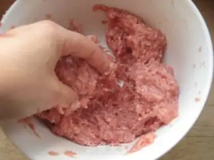 Make Juice and mushroom beefballs step 3