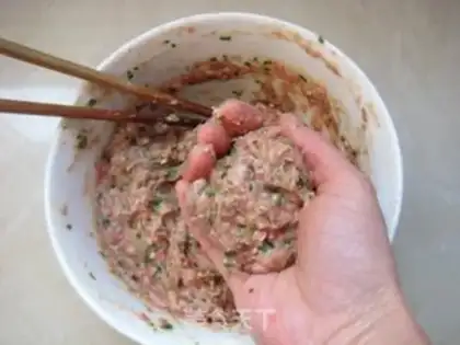 Make Juice and mushroom beefballs step 12