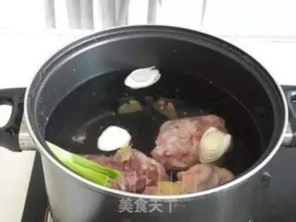 Make A meat milk soup pan step 2