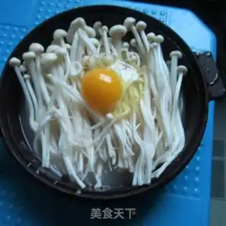 Make Gold mushroom egg soup step 3