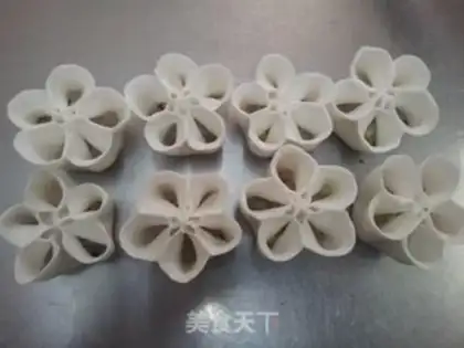 Make Crystal plum steam step 9