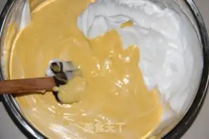 Make Cassada pumpkin roll step 8