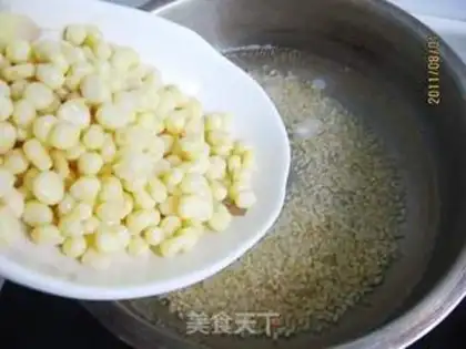 Make Apple corn pumpkin fried rice step 2