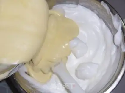 Make Happy New Year cake roll step 8