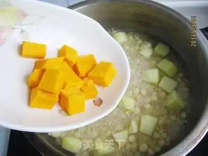 Make Apple corn pumpkin fried rice step 4