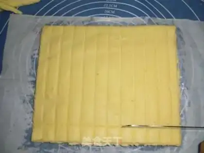 Make Happy New Year cake roll step 15