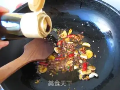 Make Chicken soup, hot chicken pot step 3