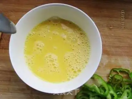 Make Pelican fried eggs step 1