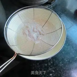 Make Red sugar, red dates, pig skin step 5
