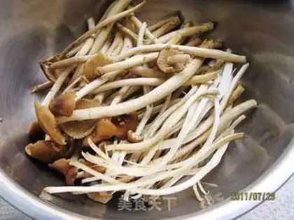 Make Onion tea mushrooms step 1