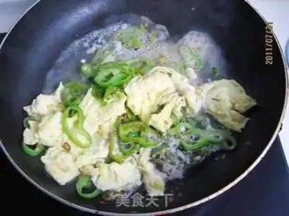 Make Pelican fried eggs step 6