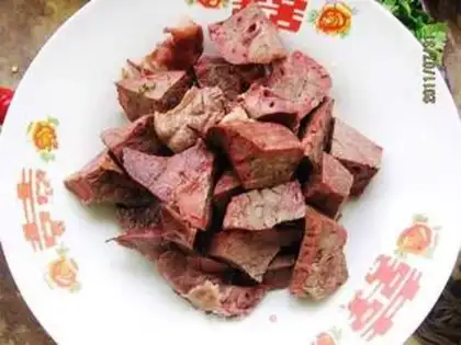 Make Twin pepper fried pig lungs step 0