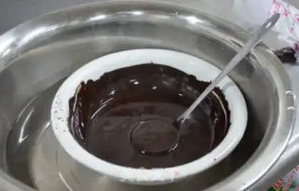 Make Chocolate petal bowl step 2