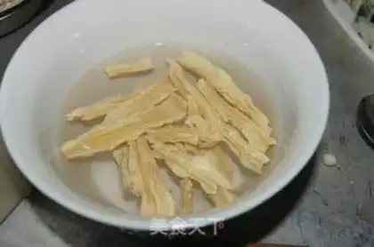 Make Soy chicken soup pot step 2