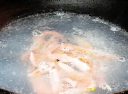 Make Arctic shrimp fruit salad step 3