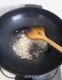 Make Garlic fan dolls step 2