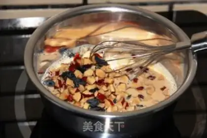 Make Low-fat red date cake step 3