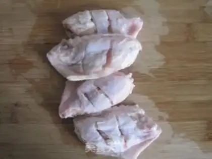 Make Jelly chicken wings step 1