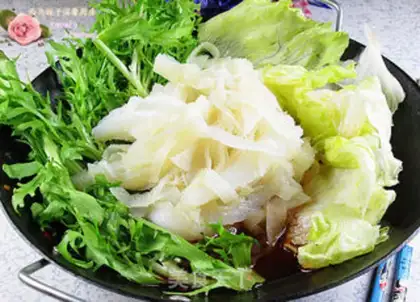 Make A red-leaf pan step 7