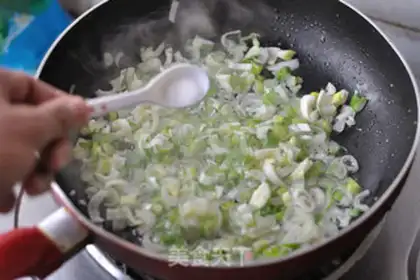 Make Onion bouquet eggs step 8