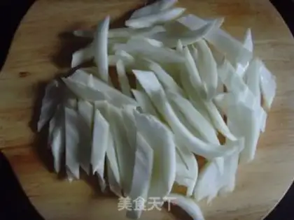Make Spicy cabbage step 0