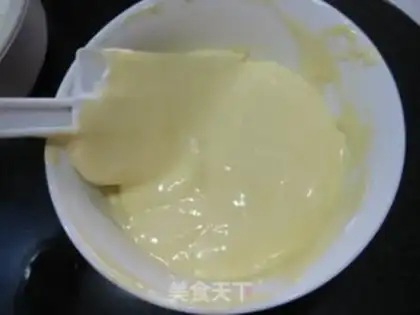 Make Piggy bath cake step 8