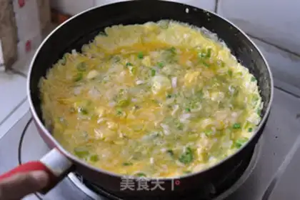 Make Onion bouquet eggs step 11