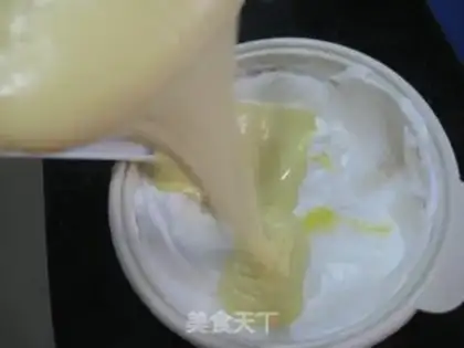 Make Piggy bath cake step 9