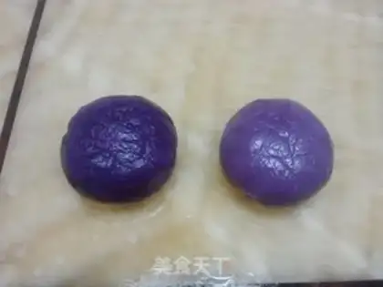 Make Little flower potato muffins step 3