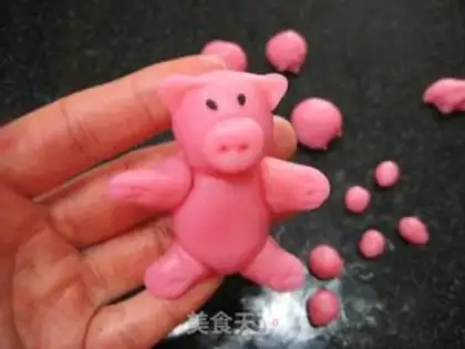 Make Piggy bath cake step 18