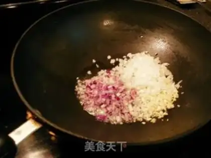 Make Tomato sauce shrimp step 3