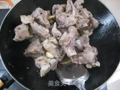 Make Big bone hotpot step 5