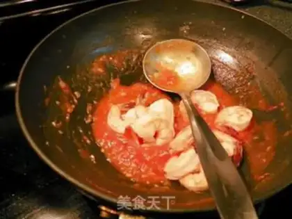 Make Tomato sauce shrimp step 6