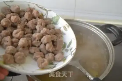 Make Sian meatballs step 22