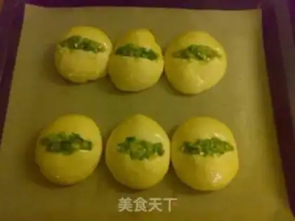 Make Onion butter buns step 11