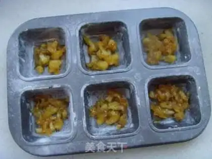 Make Pineapple flip cake step 4