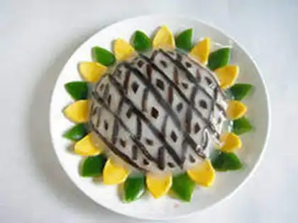 Make The sunflower fish step 13