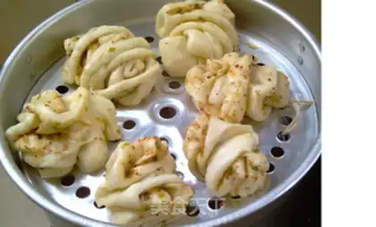 Make Spicy rolls step 16