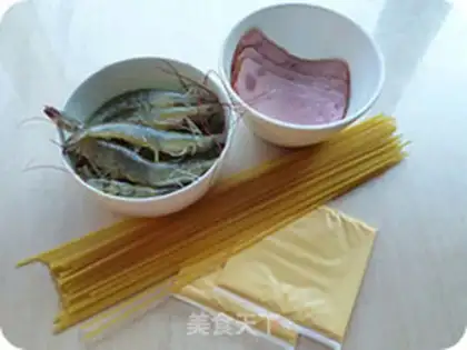 Make Cheese shrimp pasta step 0