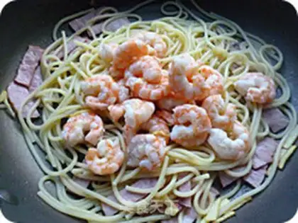 Make Cheese shrimp pasta step 8
