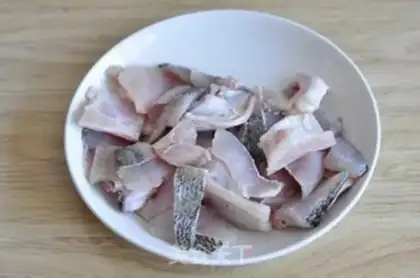Make Spicy fish fire pot step 2
