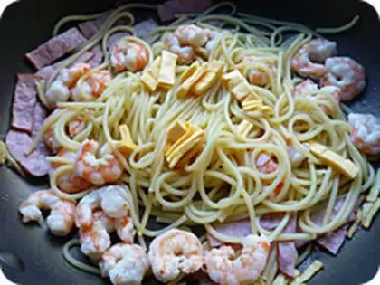 Make Cheese shrimp pasta step 9
