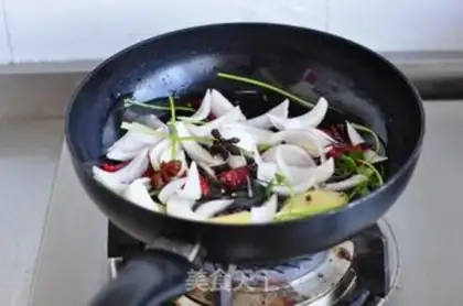 Make Spicy fish fire pot step 6