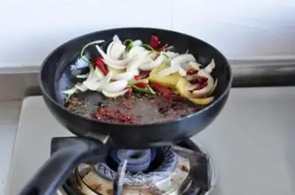 Make Spicy fish fire pot step 7