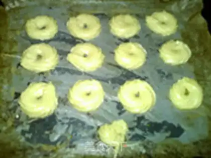 Make Peanut oil pretzels step 6