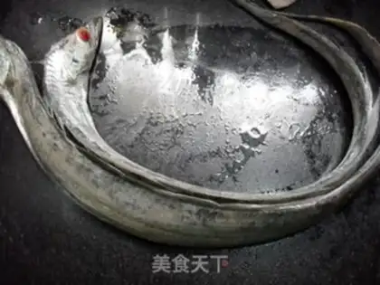 Make Quick hands on the fish step 0