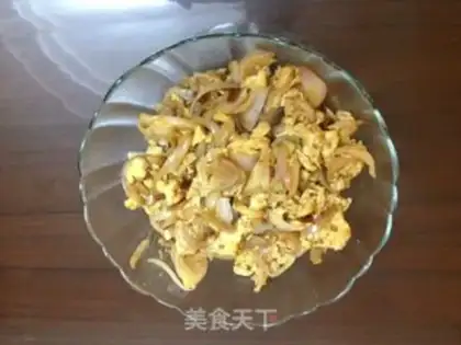 Make Stupid eggs, fried onions step 5